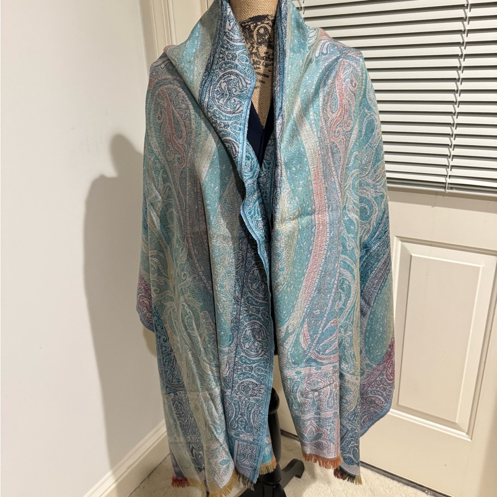 Met Museum Elegant Paisley Women's silk / wool blend Shawl roughly 27”x80” - Picture 1 of 10